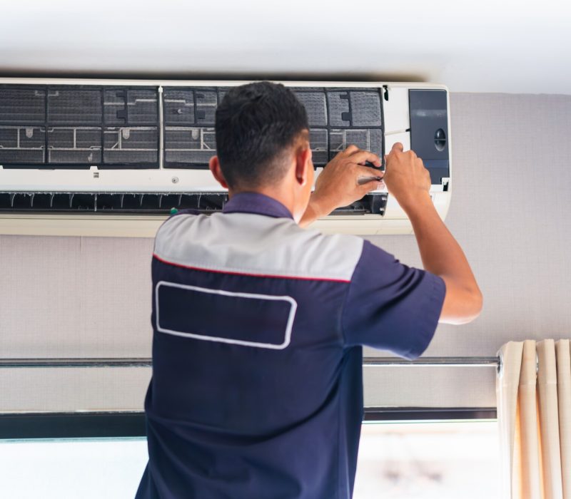 Air,Conditioning,Repair,,Repairman,Fixing,Air,Conditioning,System,,Male,Technician